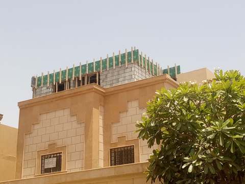 أعمال الهيكل الإنشائي لمبنى سكني