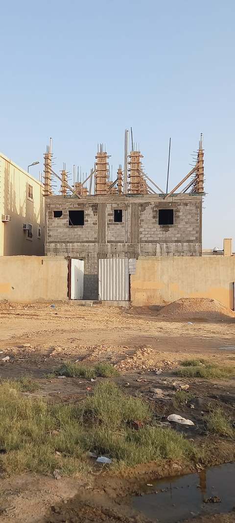 أعمال الأعمدة الخرسانية والشدة الخشبية